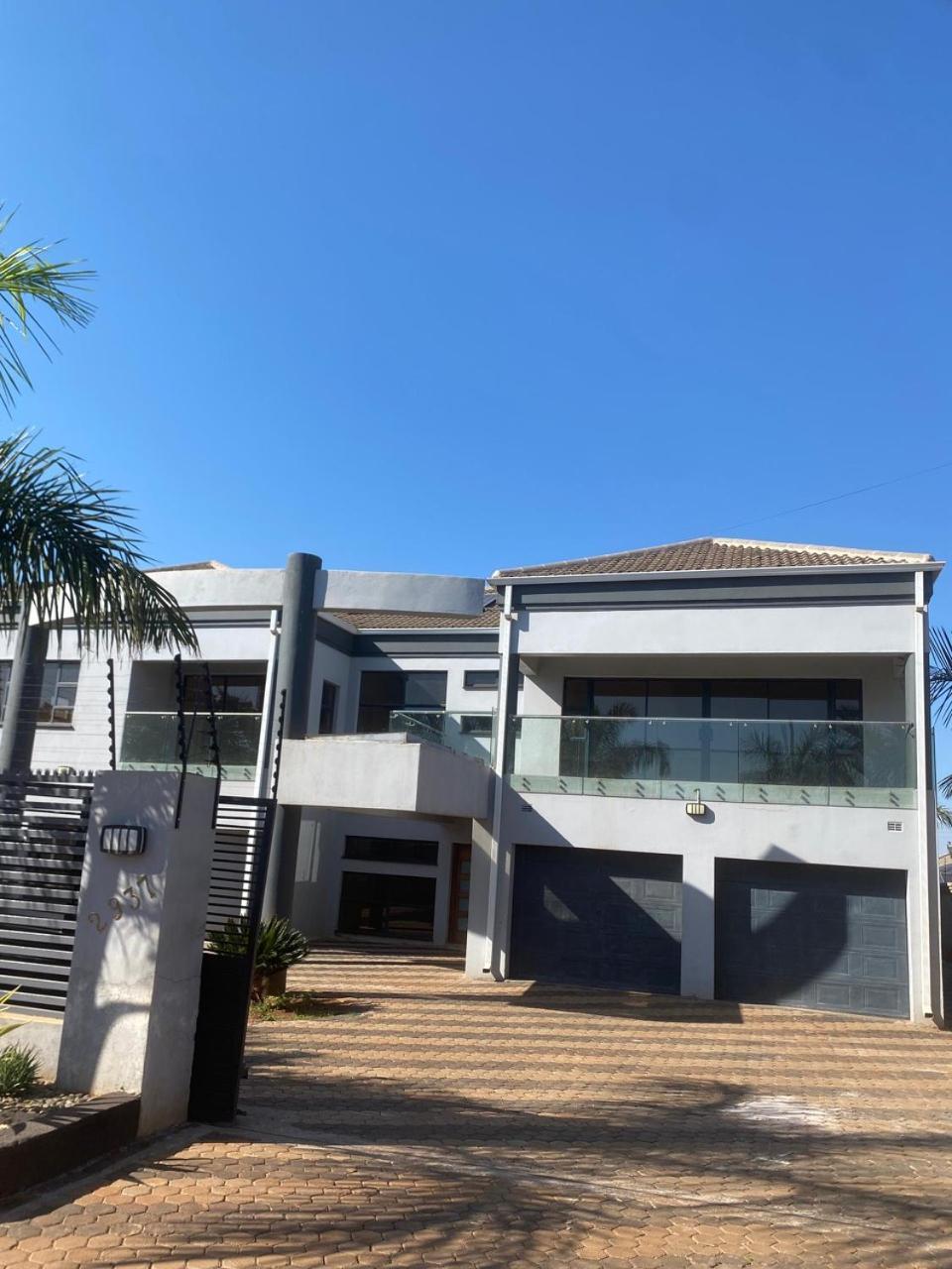 Holiday Villa Harare Luaran gambar