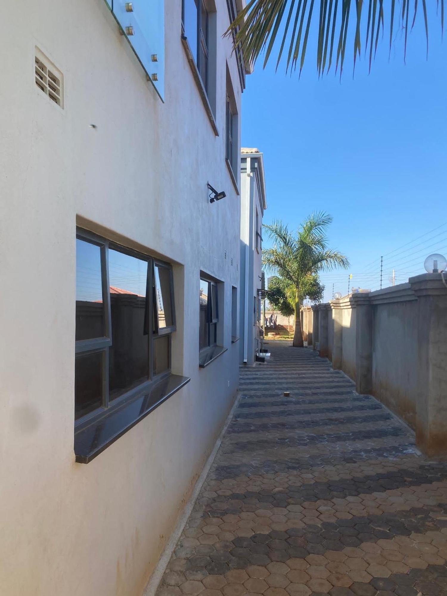 Holiday Villa Harare Luaran gambar